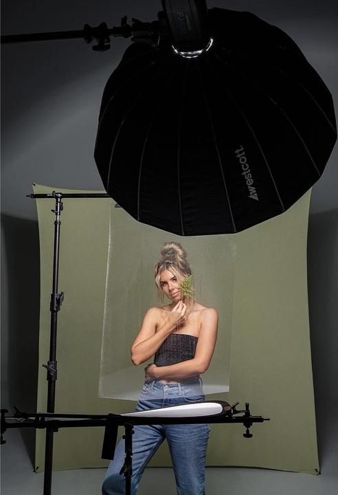 Produktbild Westcott X Drop Pro Wrinkle Resistant Backdrop Light Green Moss Sweep (2.4 x 4 m) (240 cm, 400 cm)