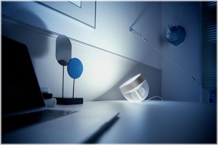 Productafbeelding Philips Hue Hue Wit & Col. Amb. Iris Tafellamp Beperkte Editie zilver 570lm (570 lm)
