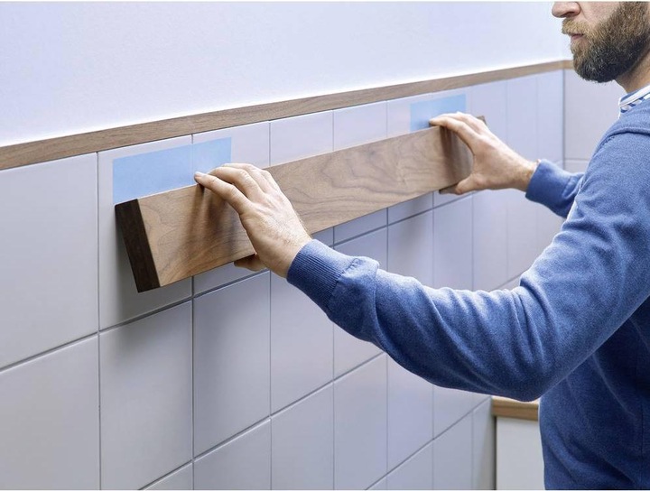 Produktbild tesa Powerbond doppelseitiges Montageband für Fliesen & Metall (19 mm)