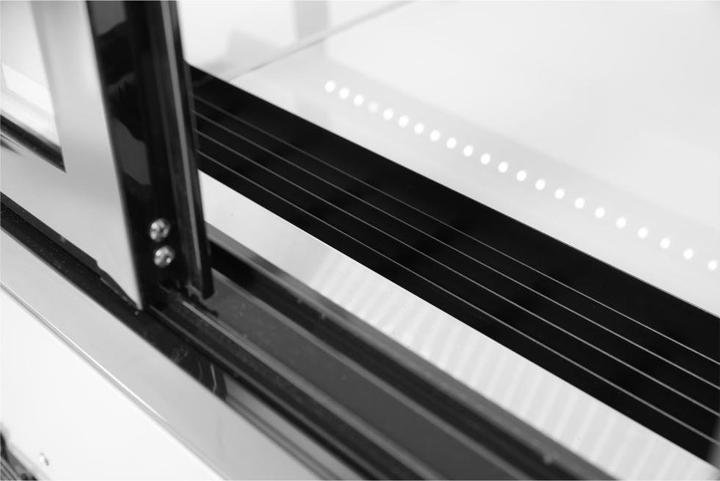 Produktbild Hendi Kühlvitrine mit 2 Regalen 300 l 230V 480W (300 l)