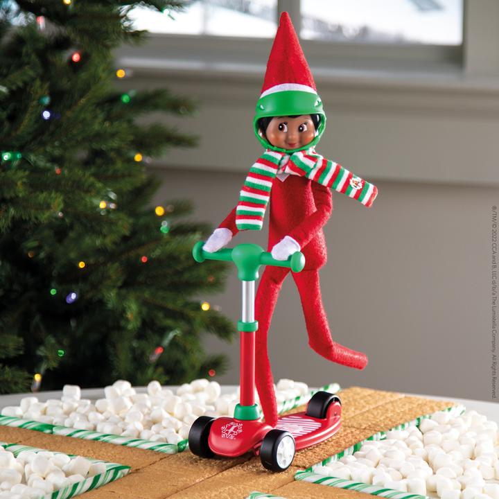 Image du produit Elf on the Shelf Elf Stand Scoot Set d'accessoire