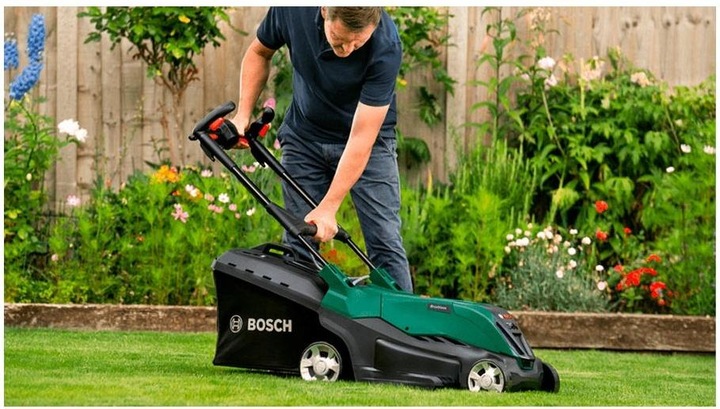 Image du produit Bosch Home & Garden Tondeuse à gazon sans fil AdvancedRotak 36V-40-650, 2 x batterie 36V 4,0Ah (Fonctionnement sur batterie)