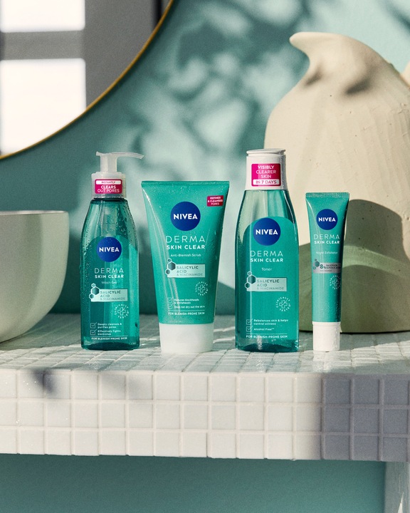 Actual product image NIVEA DUPLIKAT Derma Skin Clear anti-impurity peeling (Exfoliation, 150 ml)