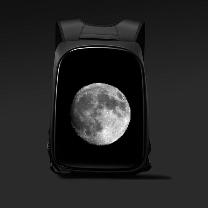 Produktbild Carbon Tech Cyber AI Rucksack mit integriertem LED-Display