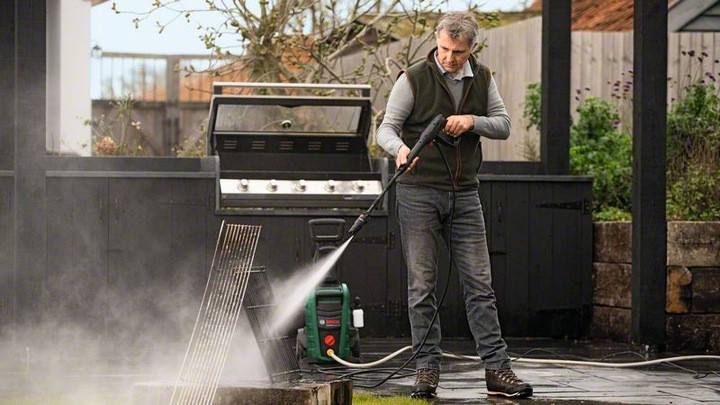 Actual product image Bosch Home & Garden Universal Aquatak 135 (Electrical connection)