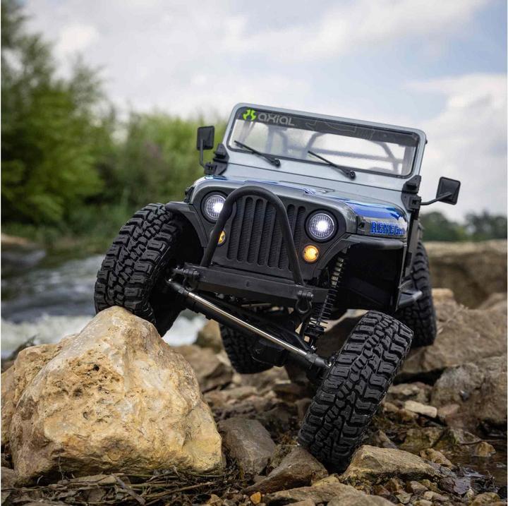 Image du produit Axial Scale Crawler SCX10 III Jeep CJ-7 Gris, ARTR, 1:10 (Presque prêt à être conduite)