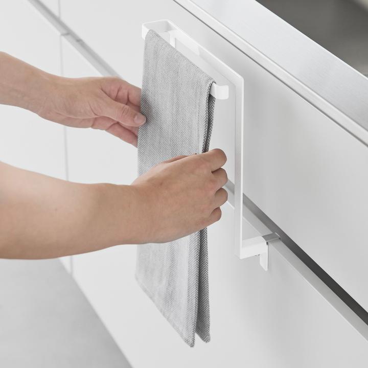 Image du produit Yamazaki Porte-serviettes flottant TOWER