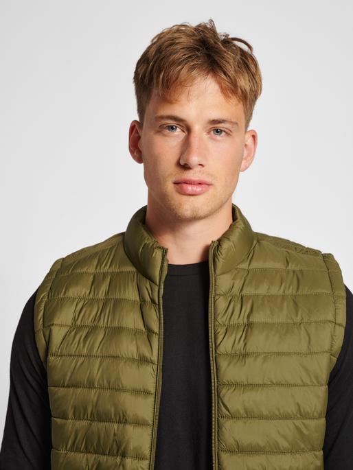 Produktbild hummel Red Quilted Waistcoat (L)