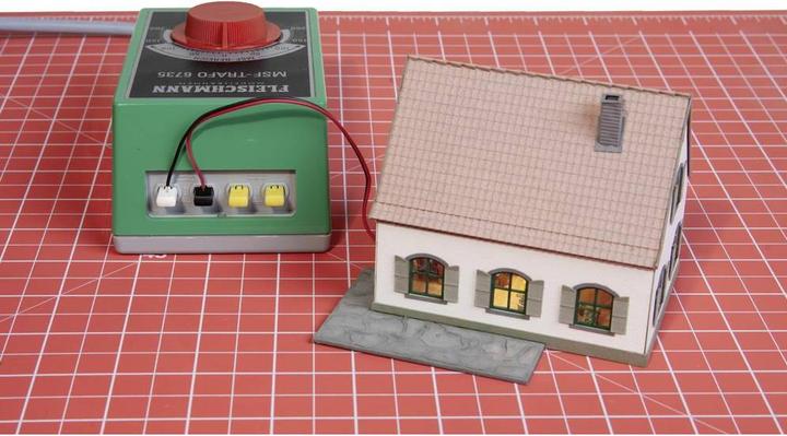 Actual product image Noch 51285 LED continuous light flicker-free, with connecting wires Suitable for (model