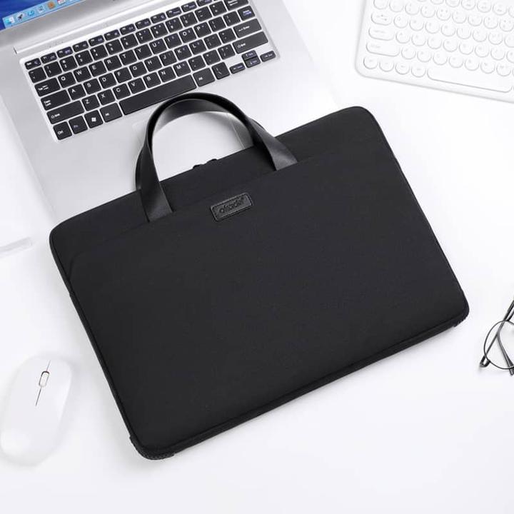 Produktbild Okade - MacBook / Laptop-Tasche, 15.1-15.6 Zoll, T63, Schwarz (15.60")