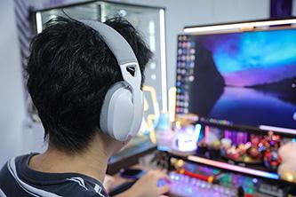 Actual product image Marvo Pulz 70W gaming headphones, white, tri-mode (Cable, Wireless)