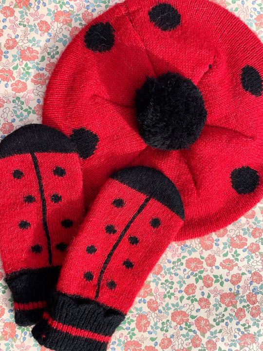 Actual product image Konges Slojd Ladybug Mütze Barbados Cherry