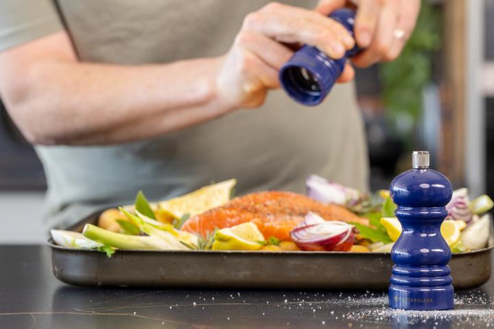 Actual product image Master Class Salt or Pepper Capstan Mill (Pepper, Salt)