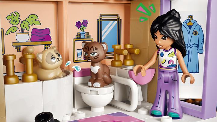 Produktbild LEGO Das Grandhotel von Heartlake City (42704, LEGO Friends)