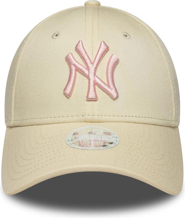 Actual product image New Era 9Forty Damen Cap - New York Yankees Beige
