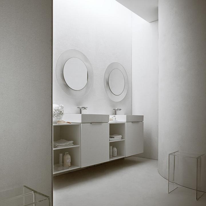 Actual product image Kartell All Saints wall mirror (Ø 78 cm)