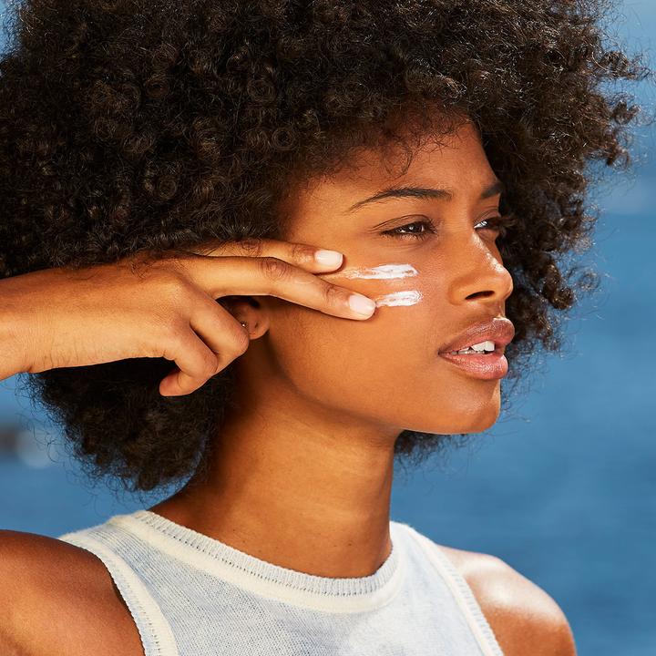 Actual product image Isdin Fotoprotector Fusion Water SPF 50 (Suntan cream, SPF 50, 50 ml)