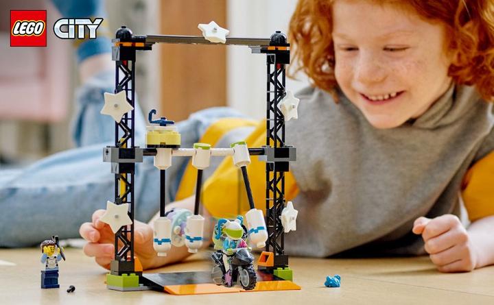 Produktbild LEGO Umstoss-Stuntchallenge (60341, LEGO City)