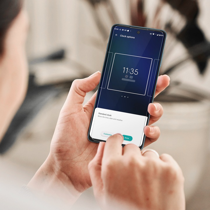 Produktbild Avizar Kristallklare Folie, Glas-Displayschutz (2 Stück, Motorola Moto G200 5G)