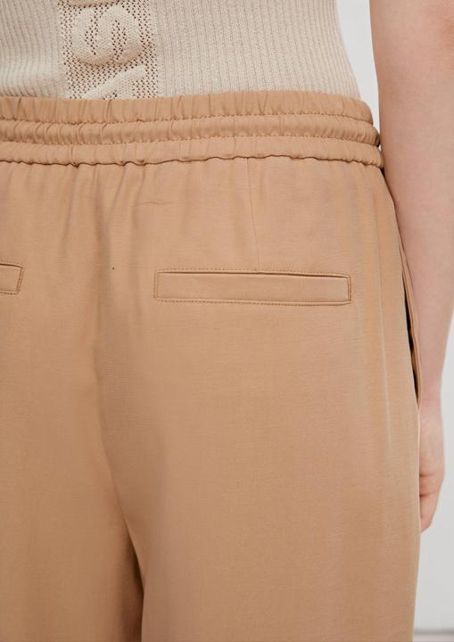 Actual product image Comma Hose Regular: Marlenehose mit Saumschlitz (36)