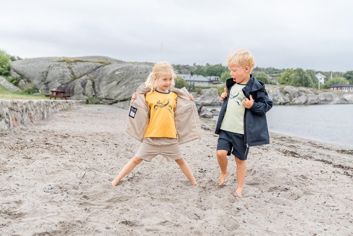 Produktbild Didriksons Kid's Hallon Jacket (130 B)