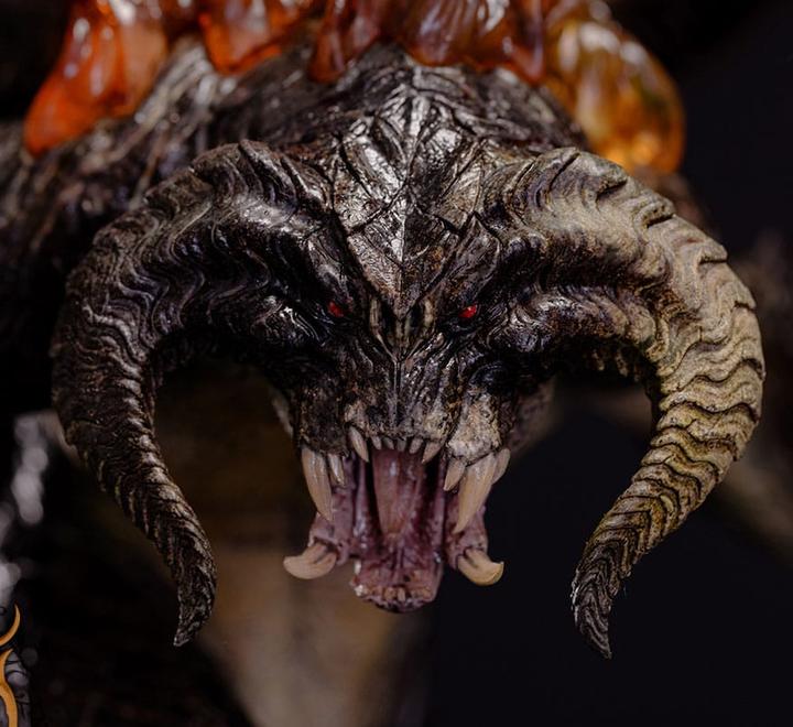 Actual product image Asmus Collectibles Herr der Ringe Plastic Model Kit Balrog (Organic Version) 28 cm