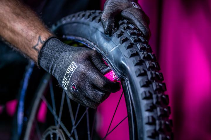 Actual product image Muc-Off Tire lever box