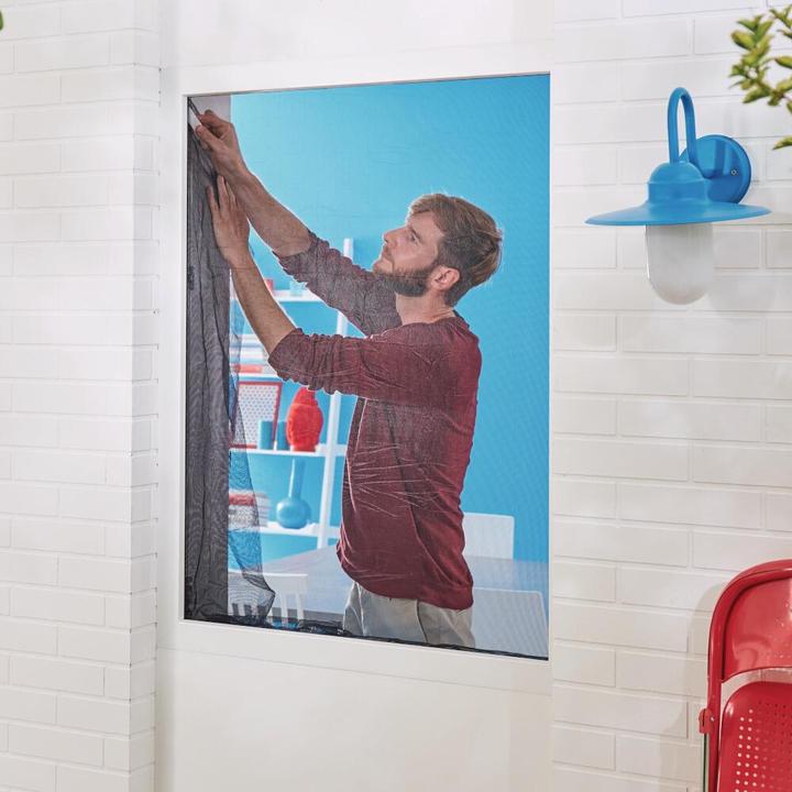 Image du produit tesa Moustiquaire STANDARD pour fenêtre, avec bande Velcro, sans perçage (150 x 180 cm)