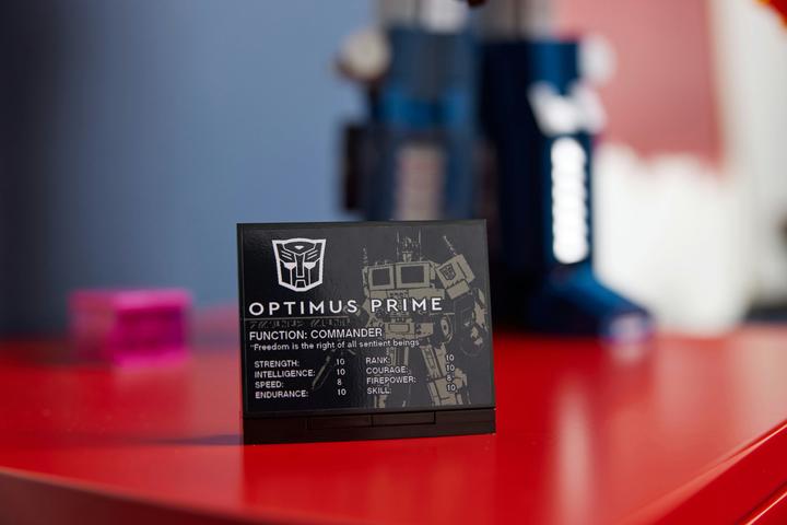 Immagine prodotto LEGO Optimus Prime (10302, LEGO Icons, Set LEGO rari)