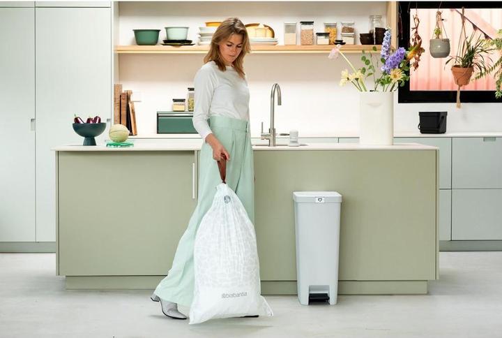 Actual product image Brabantia StepUp waste bin (40 l)