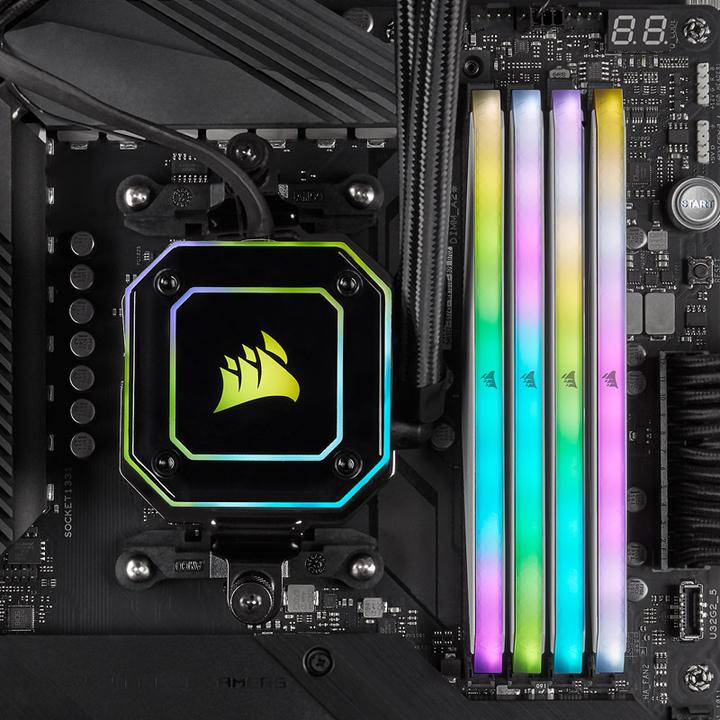 Image du produit Corsair Vengeance RGB RT (4 x 8GB, 3600 MHz, RAM DDR4, DIMM)
