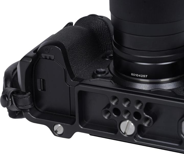 Actual product image Sirui SC-X-H2/H2S Camera Cage for Fujifilm X-H2/X-H2S (Stand adapter)