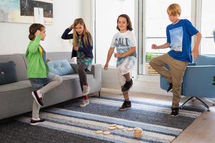 Actual product image BS Moves! (English, German, 2 - 8 Players)