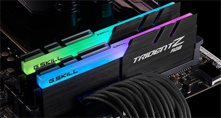 Produktbild G.Skill Trident Z RGB (2 x 16GB, 4000 MHz, DDR4-RAM, DIMM)