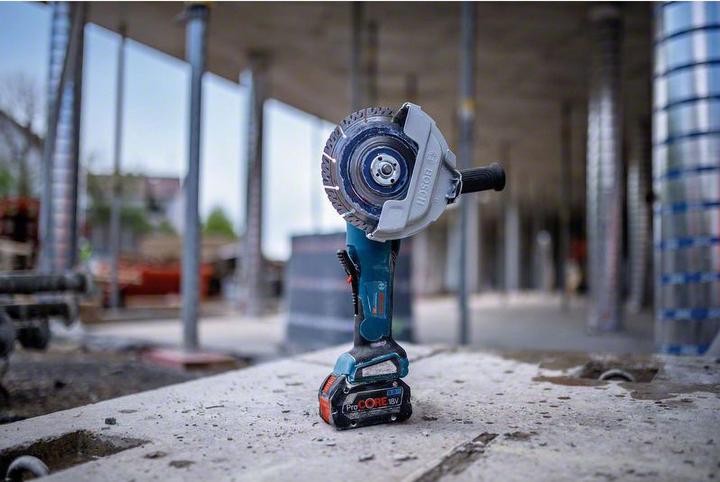 Actual product image Bosch Professional GWS 18V-180 P L-BOXX (180 mm)