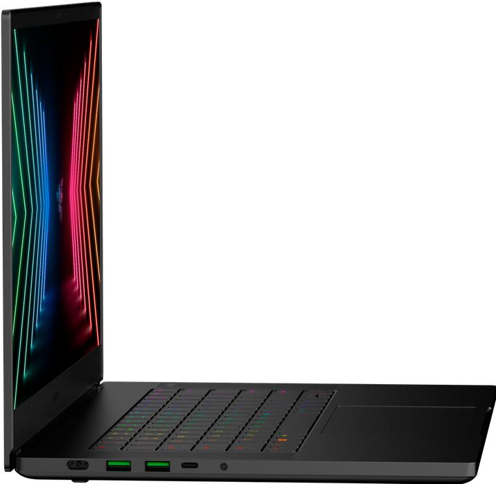 Actual product image Razer Blade 17 (17.30", 1000 GB, 32 GB, DE, Intel Core i7-11800H)