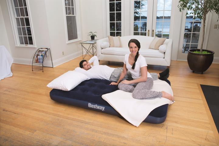 Productafbeelding Bestway Gevlokt luchtmatras - Luchtpomp / Tweepersoons (135 x 190 cm)