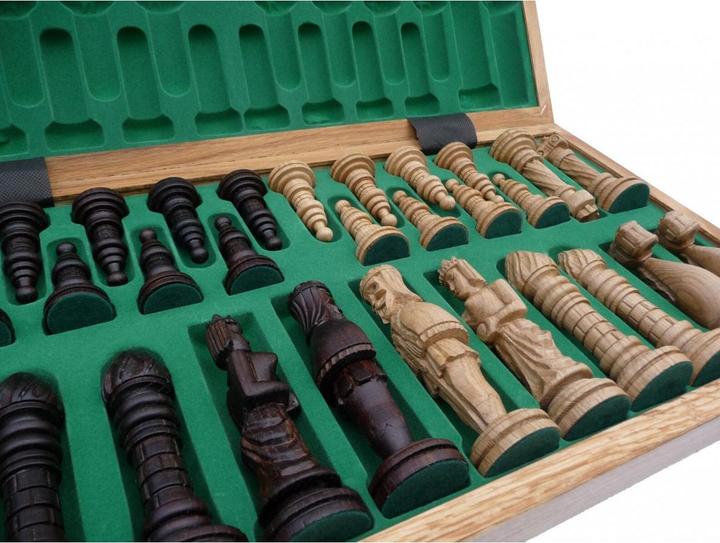 Produktbild Holzecke Geschnitztes Eichen-Schachbrett