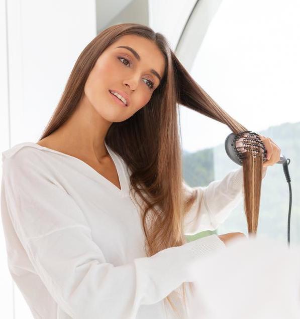 Actual product image Cecotec Bamba InstantCare 800 Travel Brush 26W Tourmaline Ceramic Coating 190º LED Display 1100 Smooth Brush