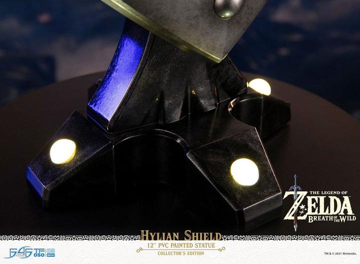Produktbild First 4 Figures Zelda Breath of the Wild Hylian Shield - Collector Edition