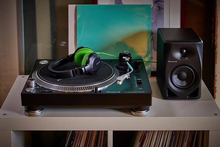 Actual product image Pioneer DJ DM-40D (Active, Pair)