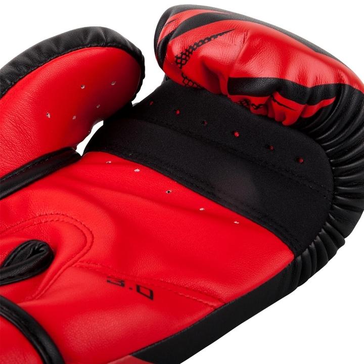 Immagine prodotto Venum Guanti da boxe Challenger 3.0 - Nero/Rosso (16 OZ, Taglia unica)