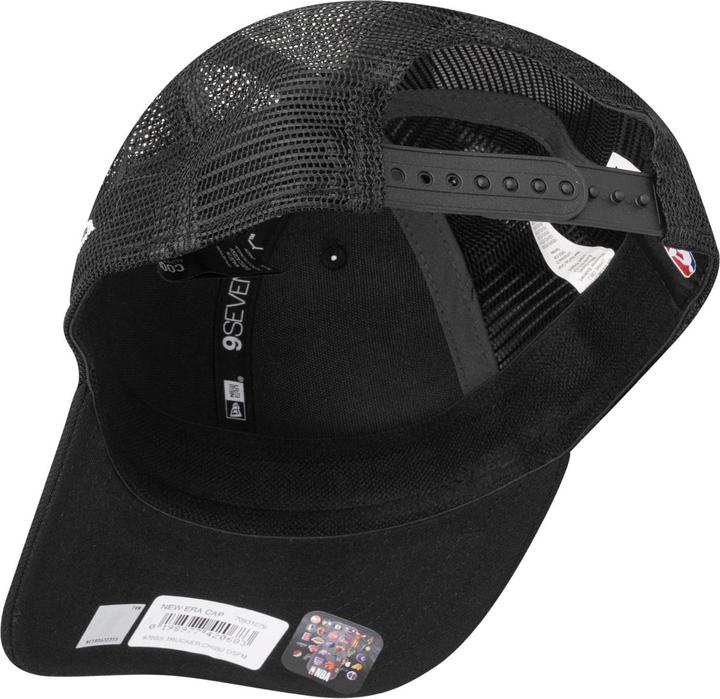 Actual product image New Era 9Seventy Stretch-Snap Trucker Cap - Chicago Bulls