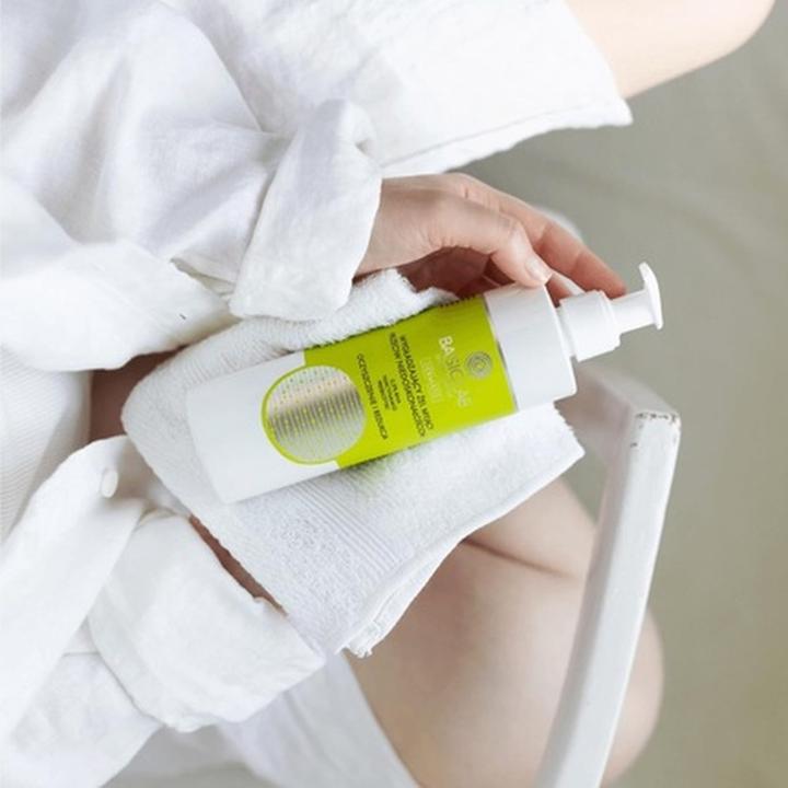 Actual product image BasicLab Dermatis Smoothing Cleansing Gel Against Imperfections 300Ml (Cleansing gel, 300 ml)