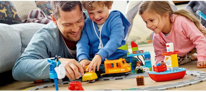 Actual product image LEGO Freight train (10875)