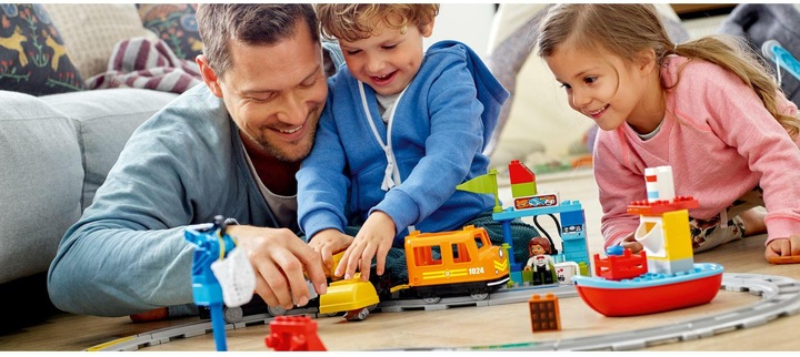 Produktbild LEGO Güterzug (10875)