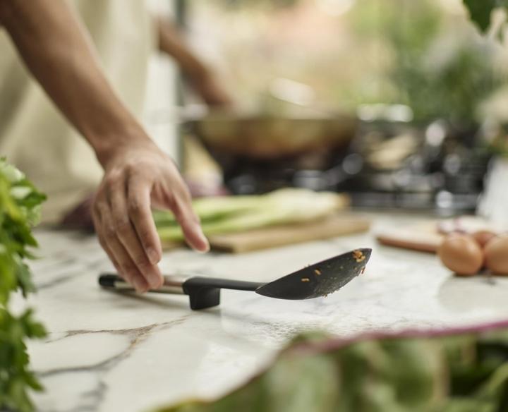 Actual product image Joseph Joseph Elevate silicone spoon
