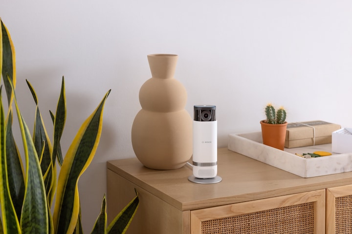 Immagine prodotto Bosch Smart Home Telecamera per interni Eyes II