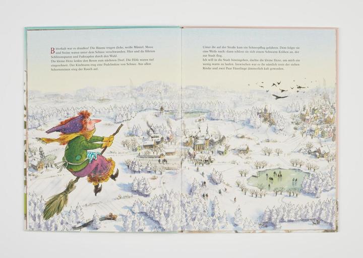 Immagine prodotto Die kleine Hexe. Winterzauber mit Abraxas (Tedesco, Preusslatore Otfried, Susanne Preussler-Bitsch., 2020)