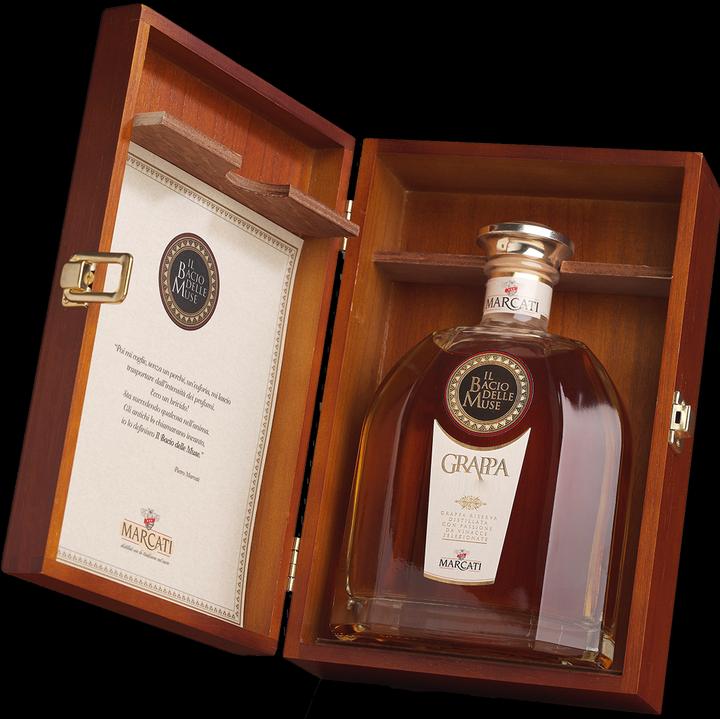 Image du produit Marcati Grappa di Amarone Barrique "il bacio delle muse" en caisse bois (1 x 70 cl)